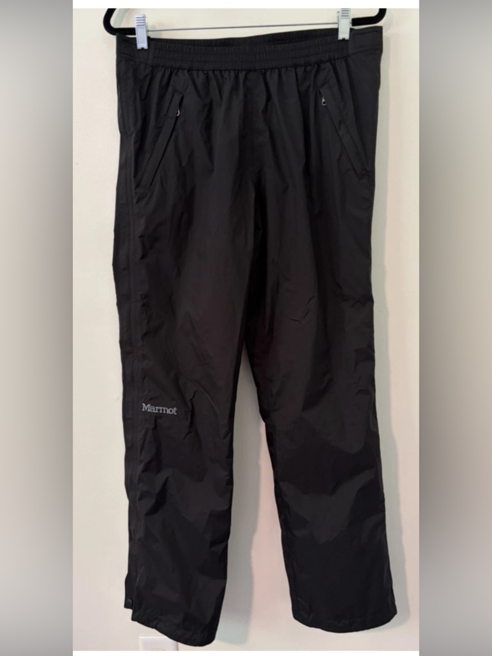 Marmot Rain Pants Women’s M SHORT Black Shell Wind Waterproof Hiking Outdoors